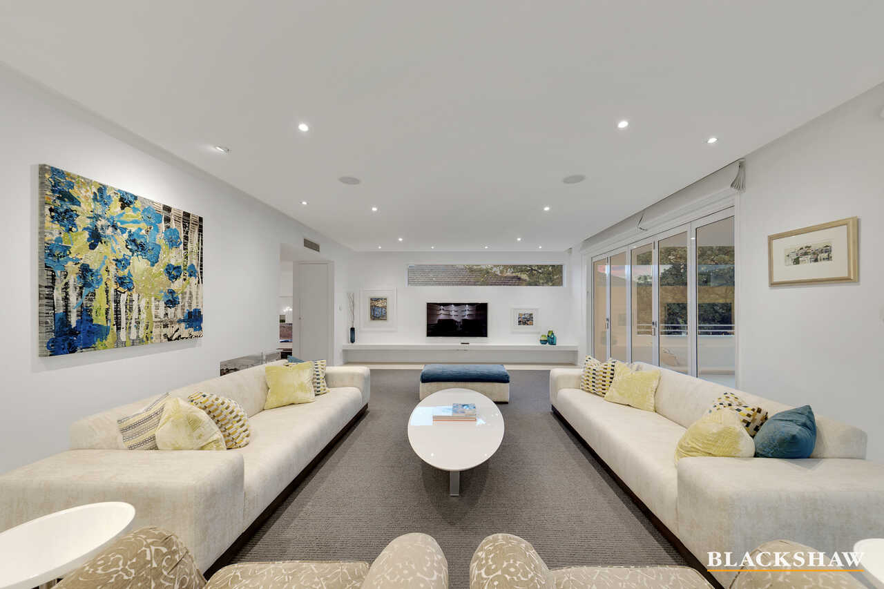 15 Wells Gardens, Griffith, Griffith - Thumbnail 4