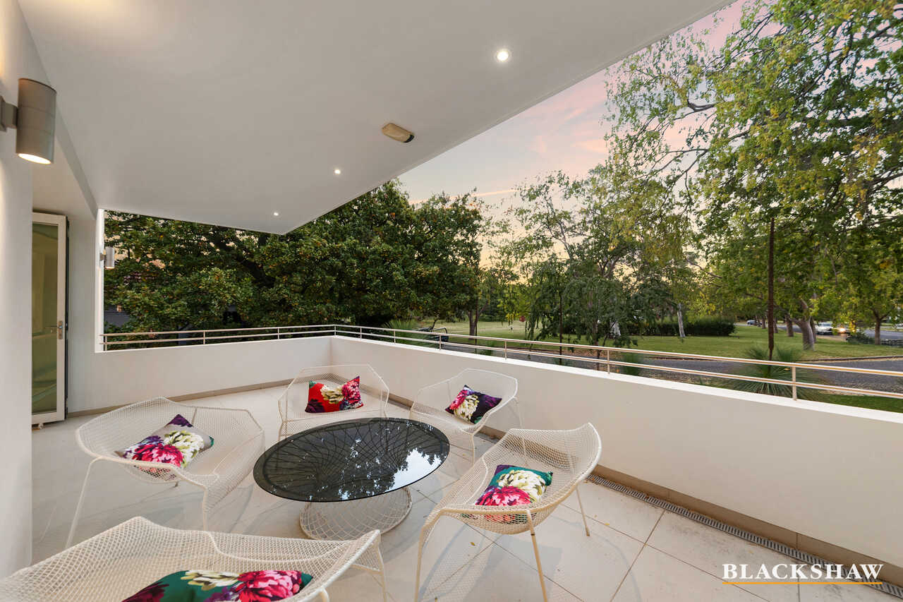 15 Wells Gardens Griffith
