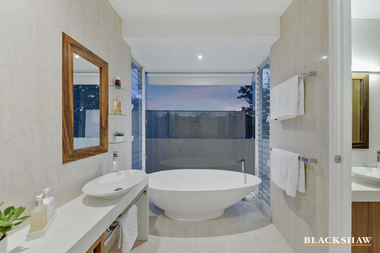 15 Wells Gardens Griffith