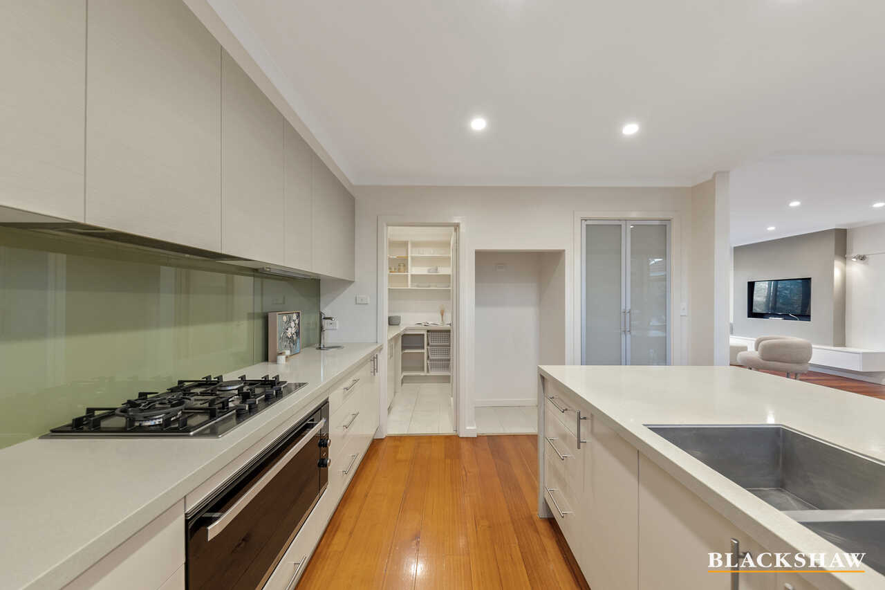 4 Abbott Street Yarralumla