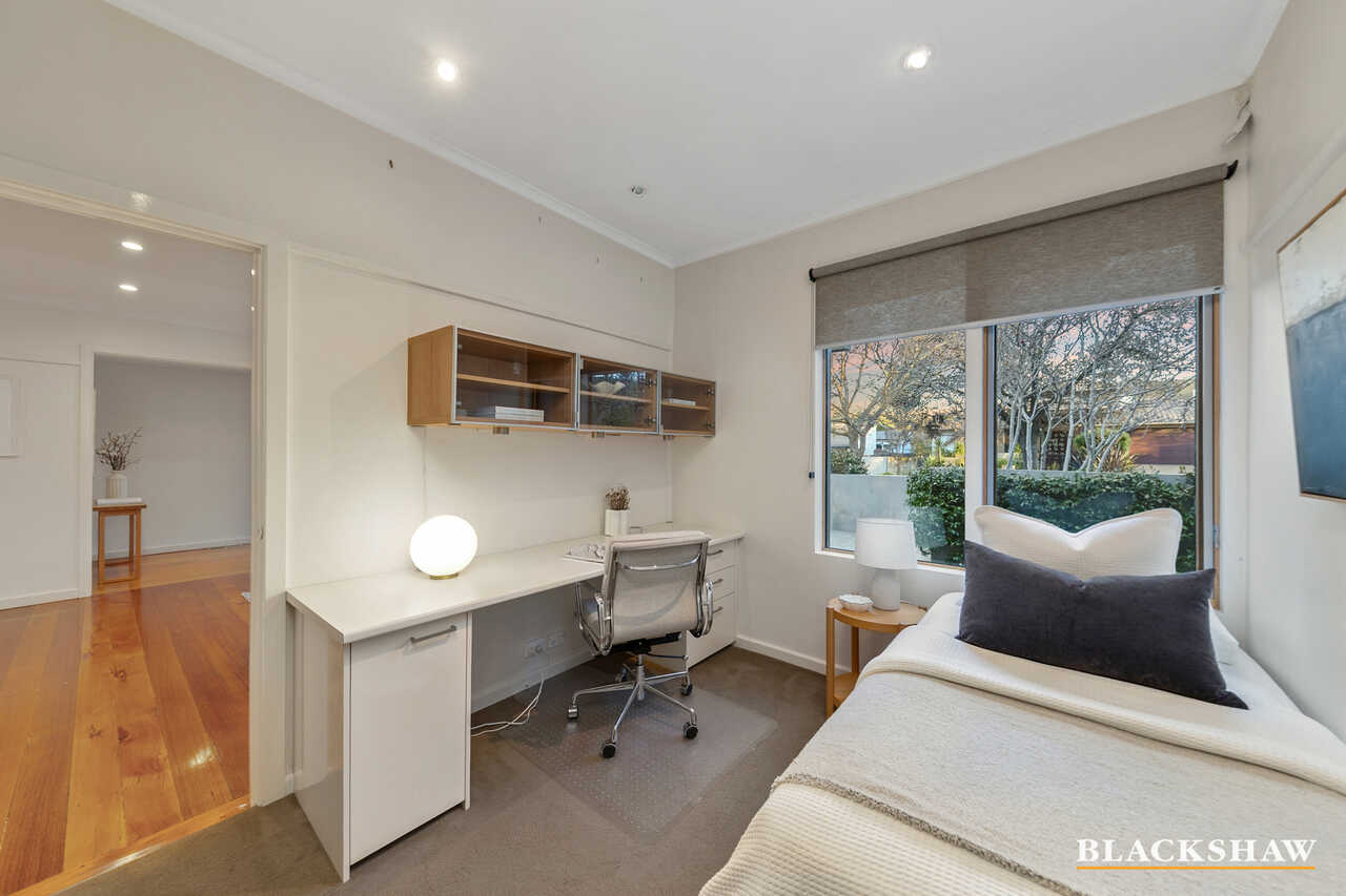 4 Abbott Street Yarralumla