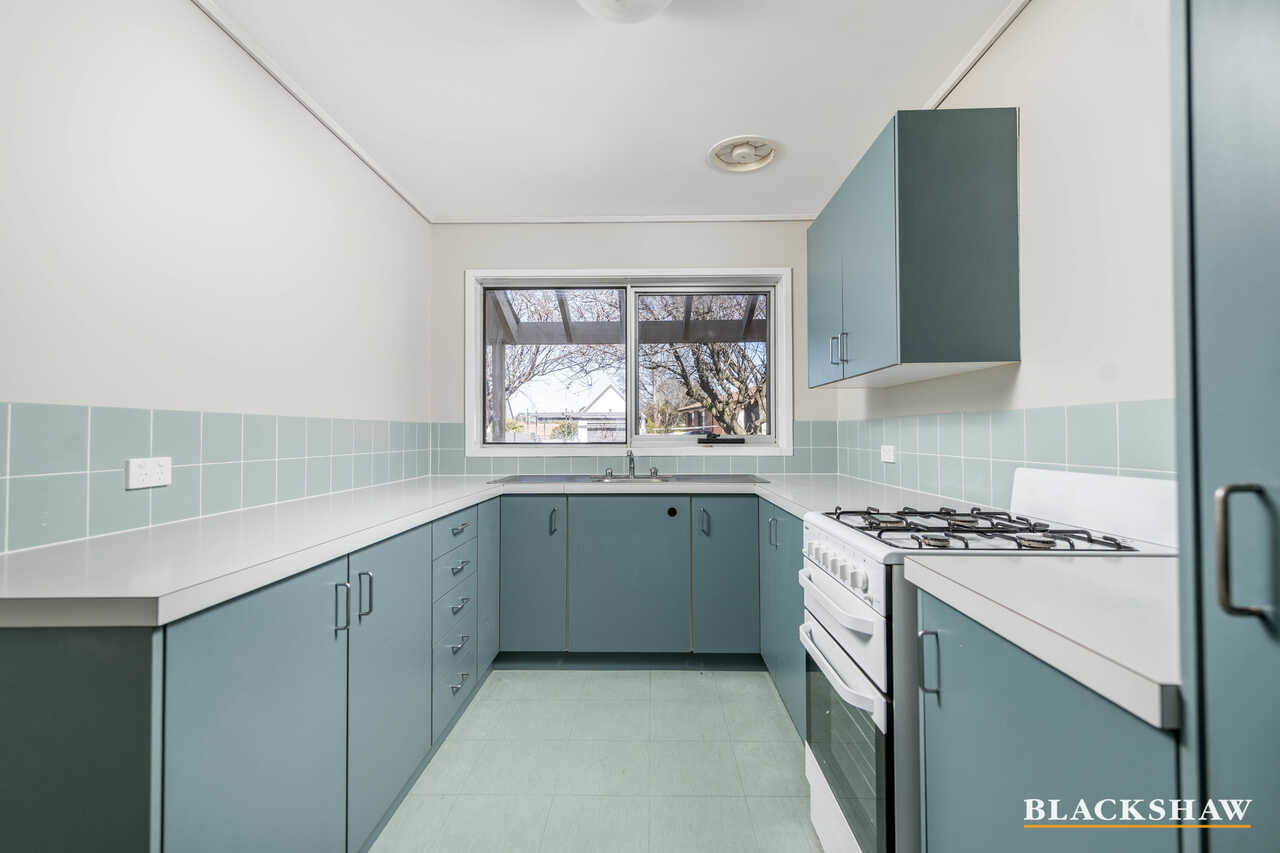3 Fairweather Circuit Lyneham