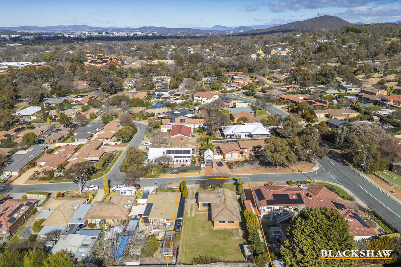 3 Fairweather Circuit Lyneham