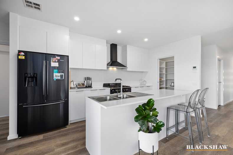 60 Erskine Loop Googong