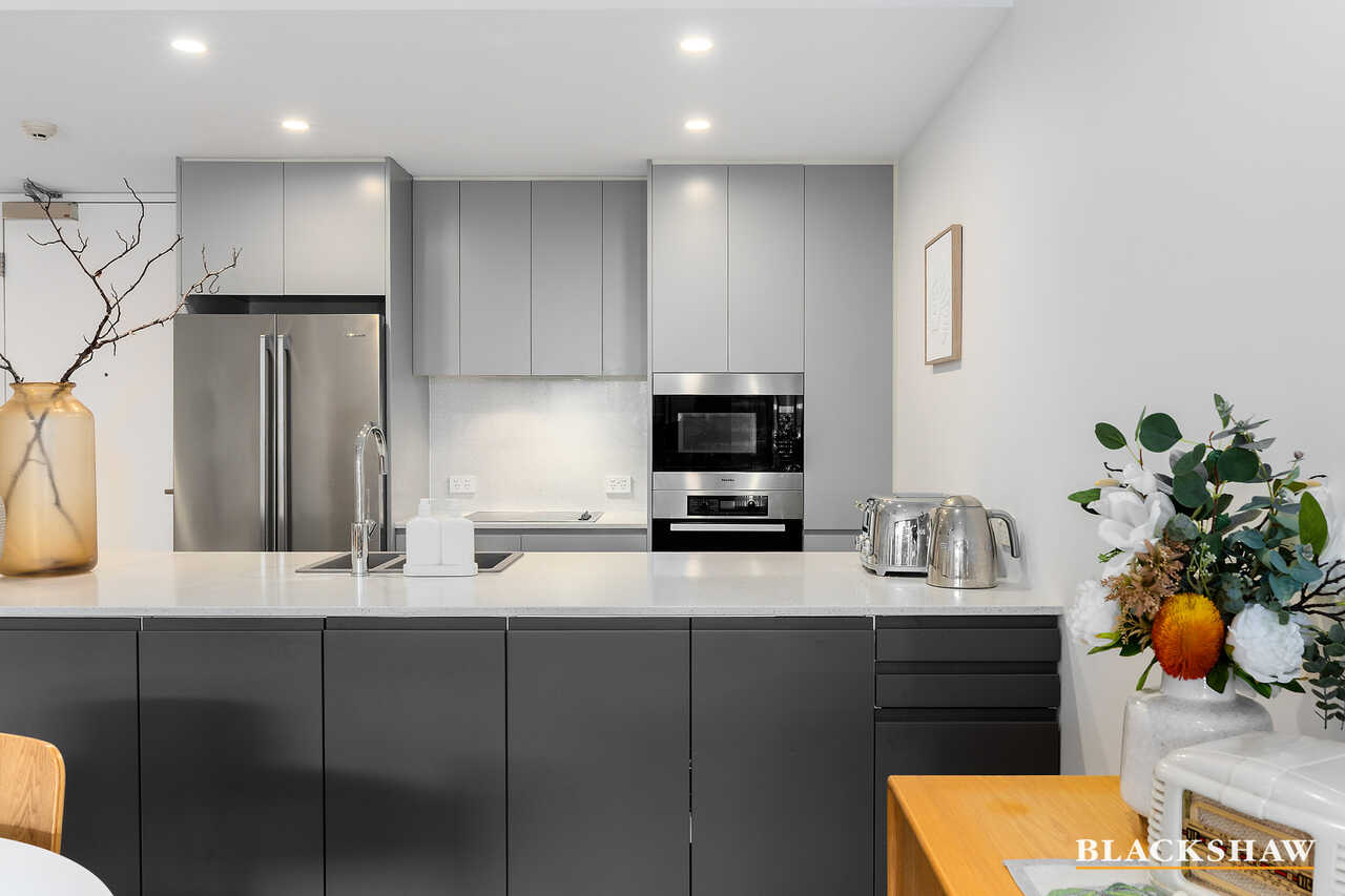 71/22 Eyre Street Kingston