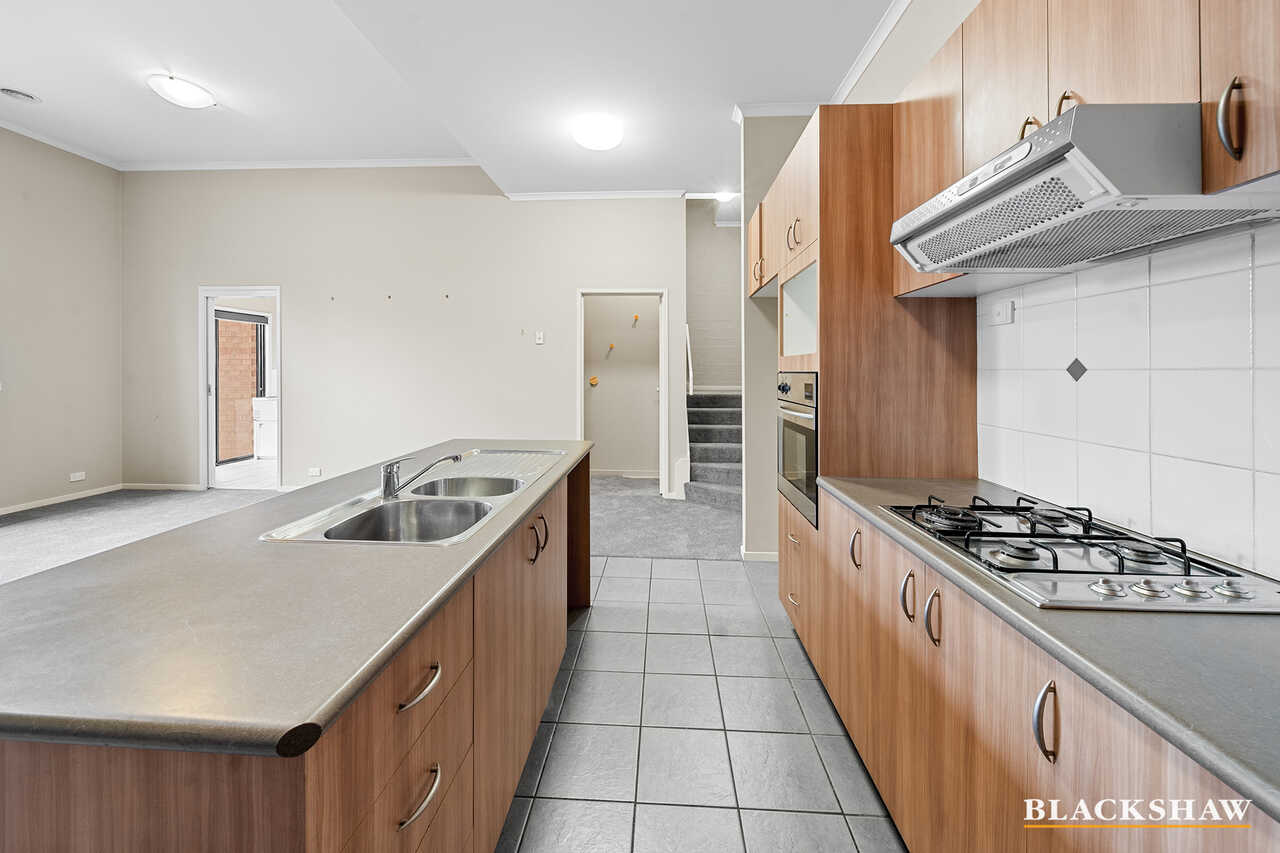 11/32 Doeberl Place Queanbeyan
