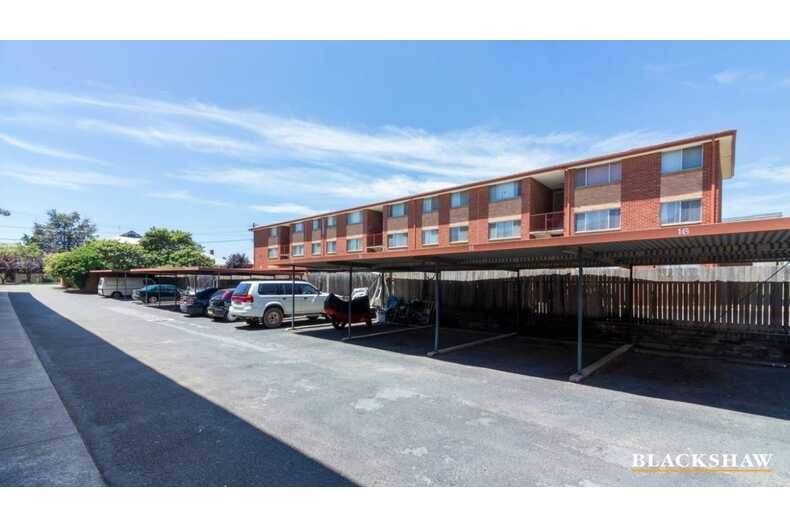 13/5  Young Street Queanbeyan