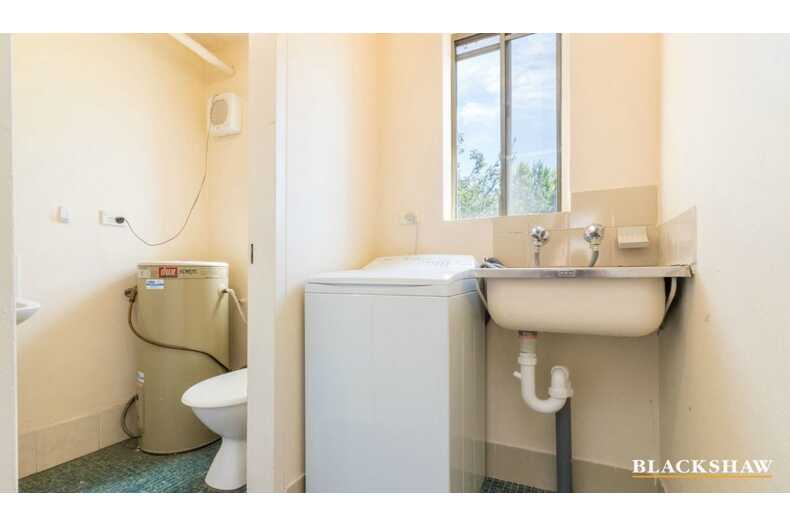 13/5  Young Street Queanbeyan