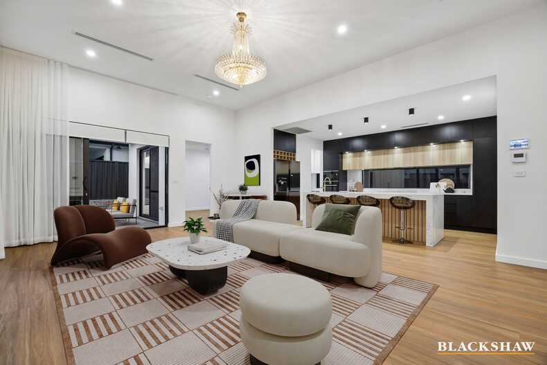 31 Maymuru Way Whitlam