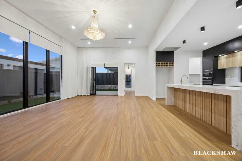 31 Maymuru Way Whitlam