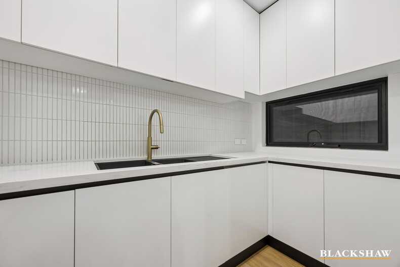 31 Maymuru Way Whitlam