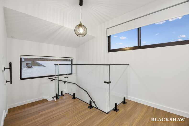 31 Maymuru Way Whitlam