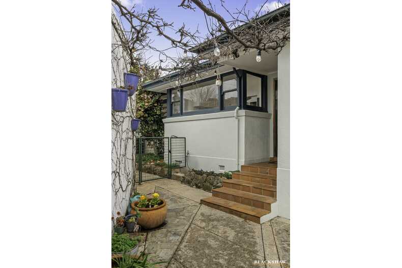7 Tallara Parkway Narrabundah 7 Tallara Parkway Narrabundah