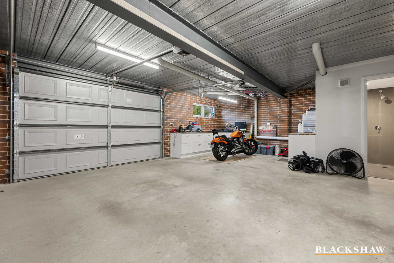 6 Hamilton Place Jerrabomberra