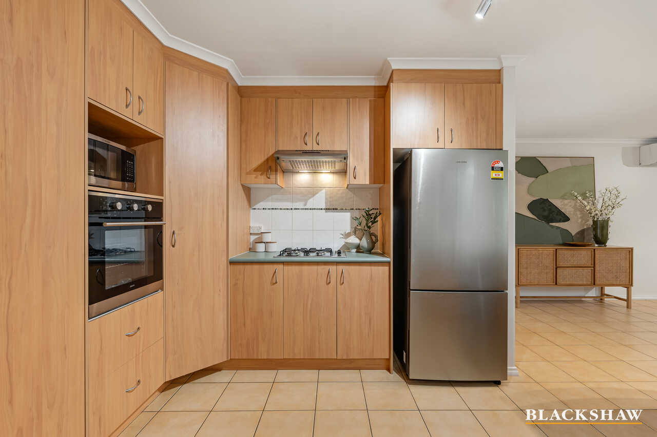 38 Bayside Court Jerrabomberra