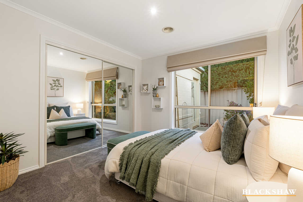 38 Bayside Court Jerrabomberra