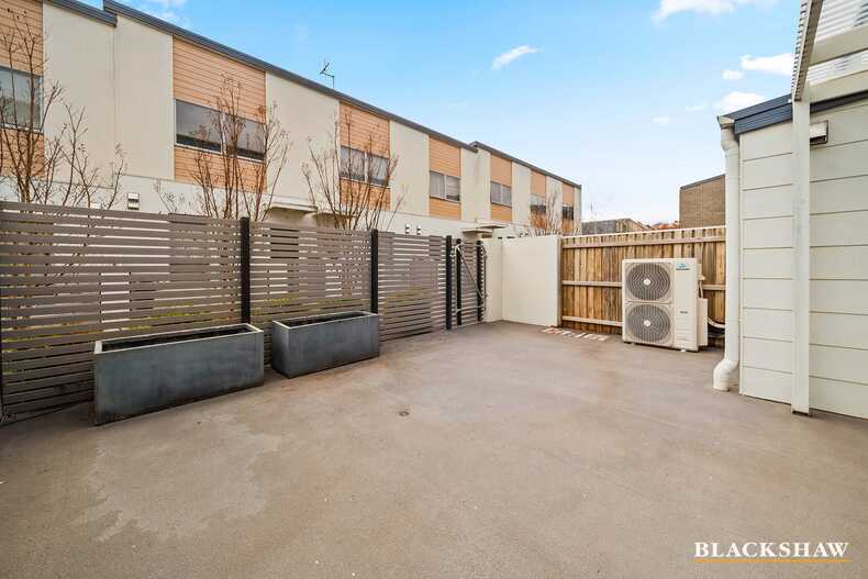 33/2 Bulletin Street Lawson