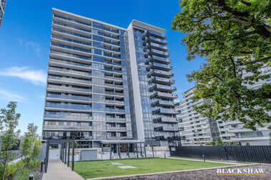 104/11 Irving Street Phillip