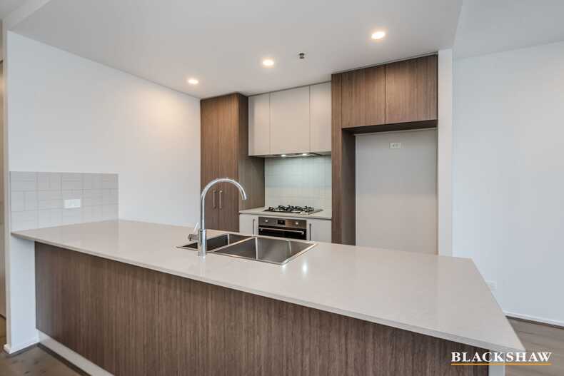 104/11 Irving Street Phillip