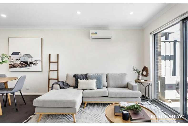 33/96 Arthur Blakeley Way Coombs