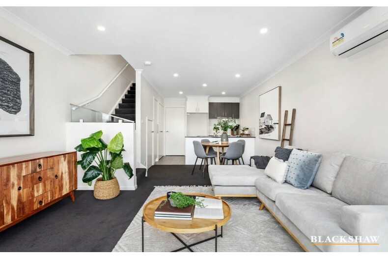 33/96 Arthur Blakeley Way Coombs