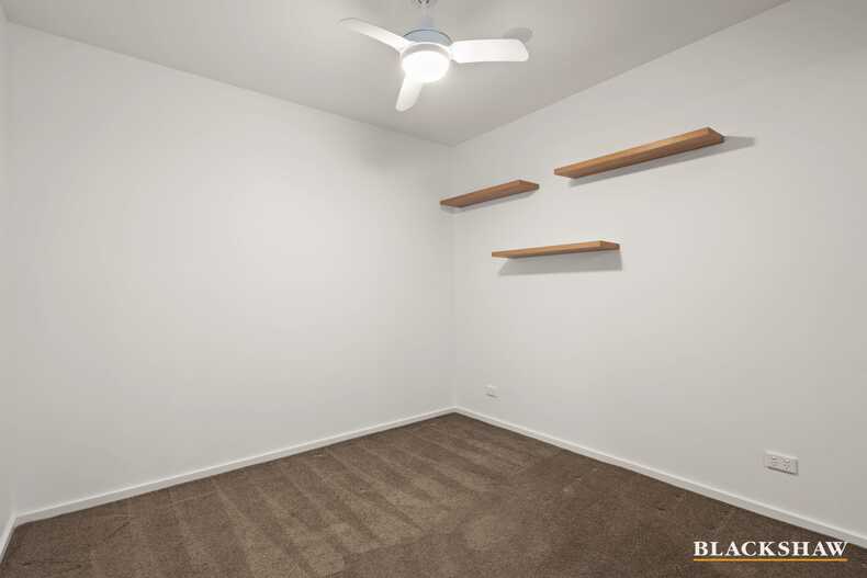 5/170 John Gorton Drive Coombs
