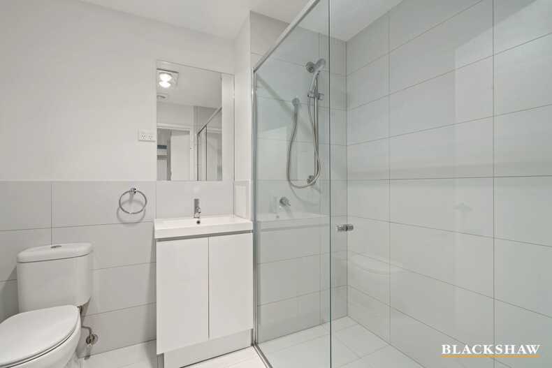 5/170 John Gorton Drive Coombs