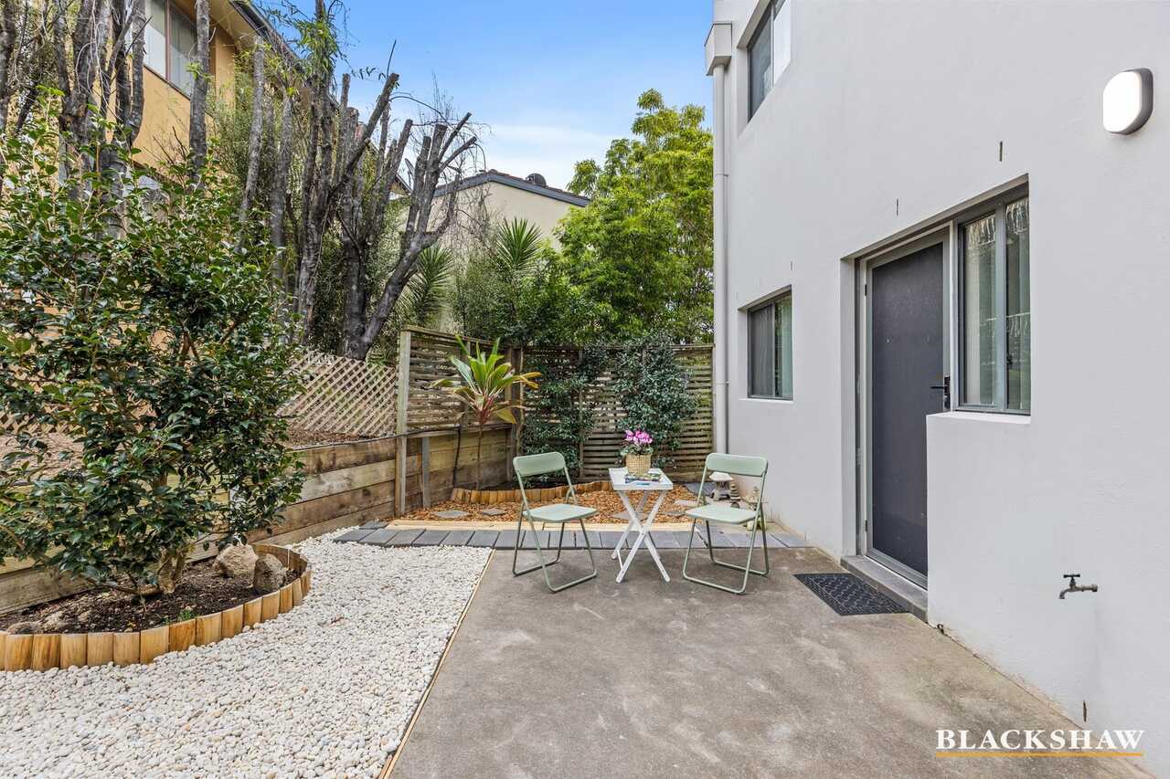14/5 Crag Road Batehaven