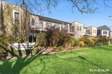 7/32 Stockdale Street Dickson