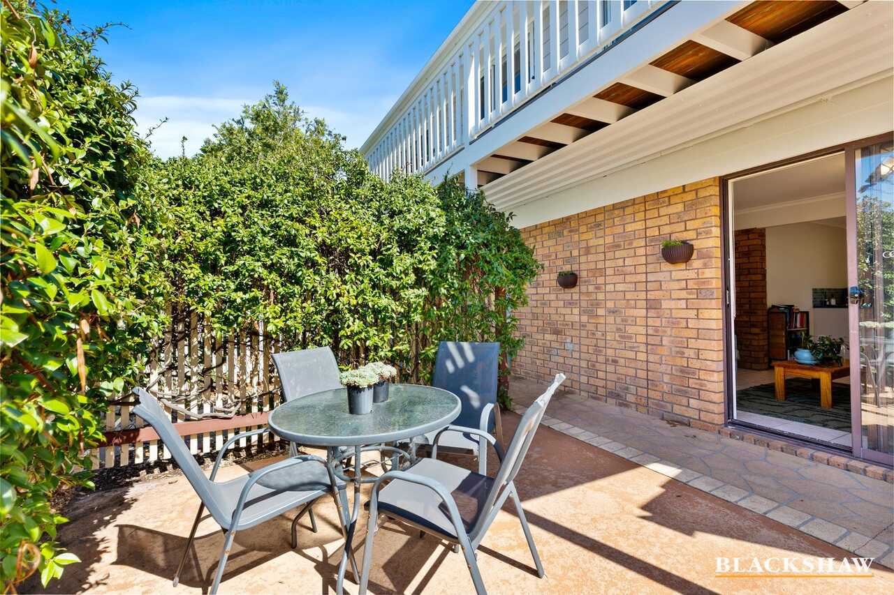 2 Moir Place Broulee
