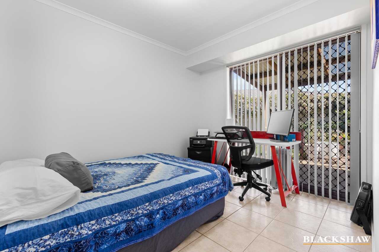 2 Moir Place Broulee