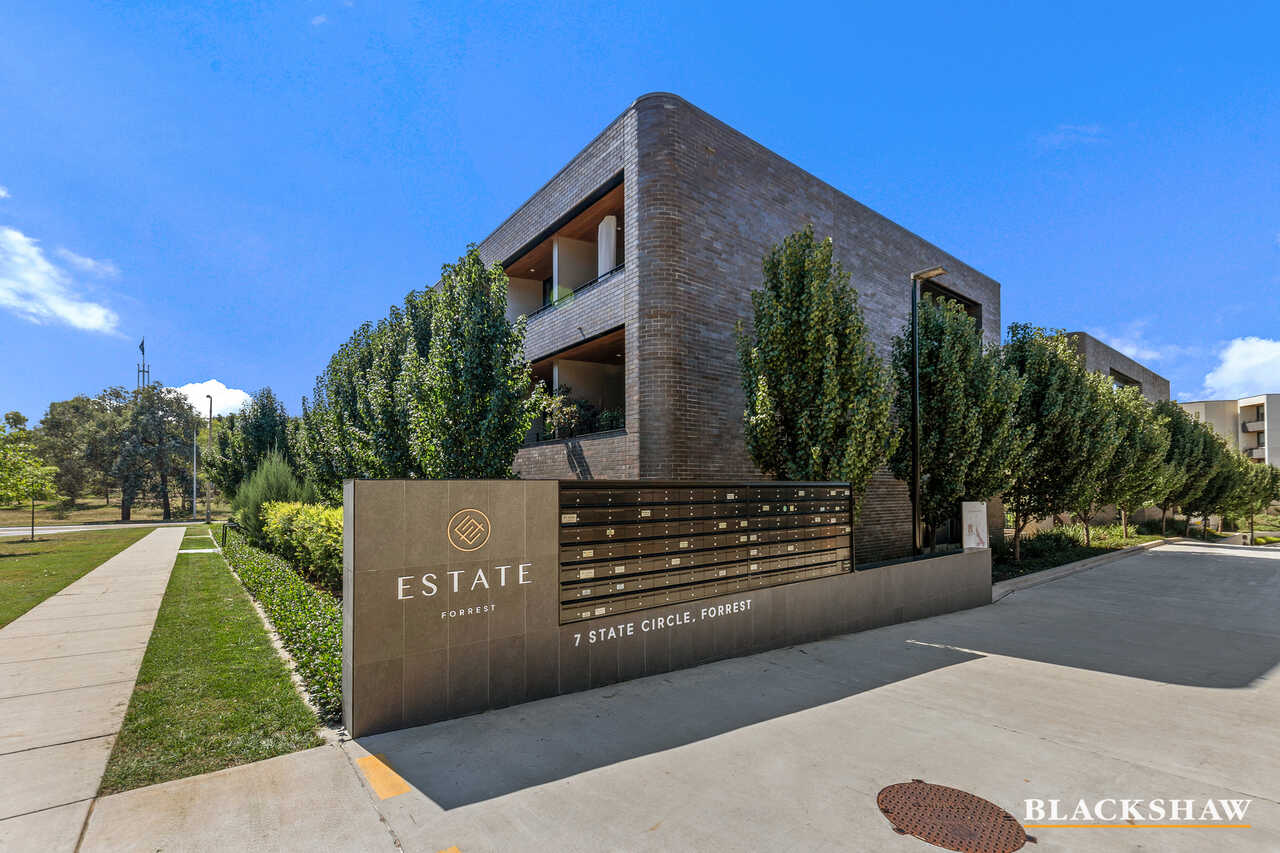 87/7 State Circle Forrest
