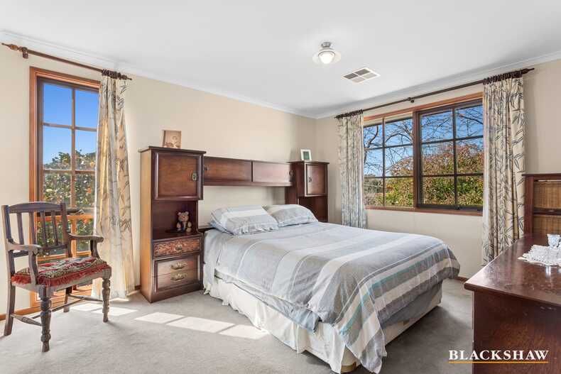 10 Buzacott Place Mckellar