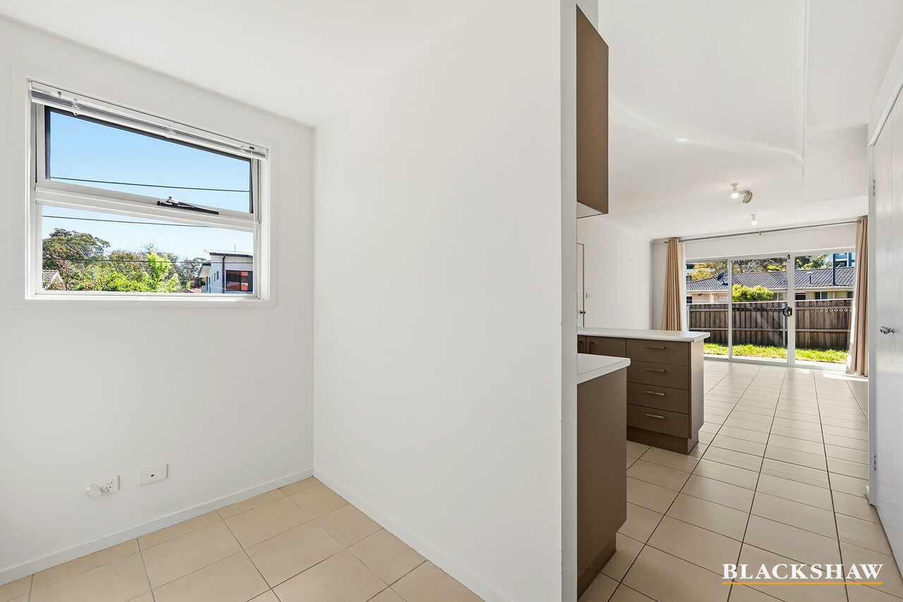 5/4 Taroona Place Lyons