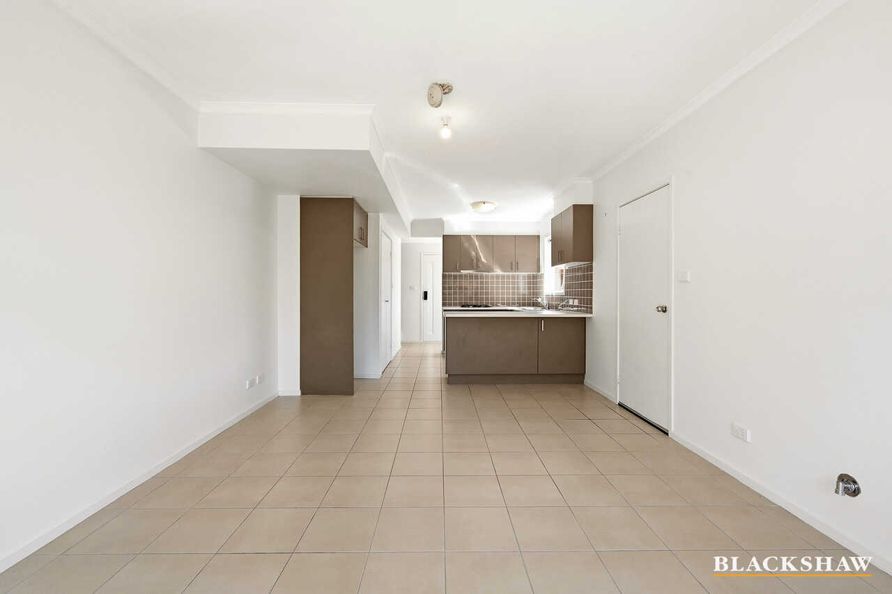 5/4 Taroona Place Lyons