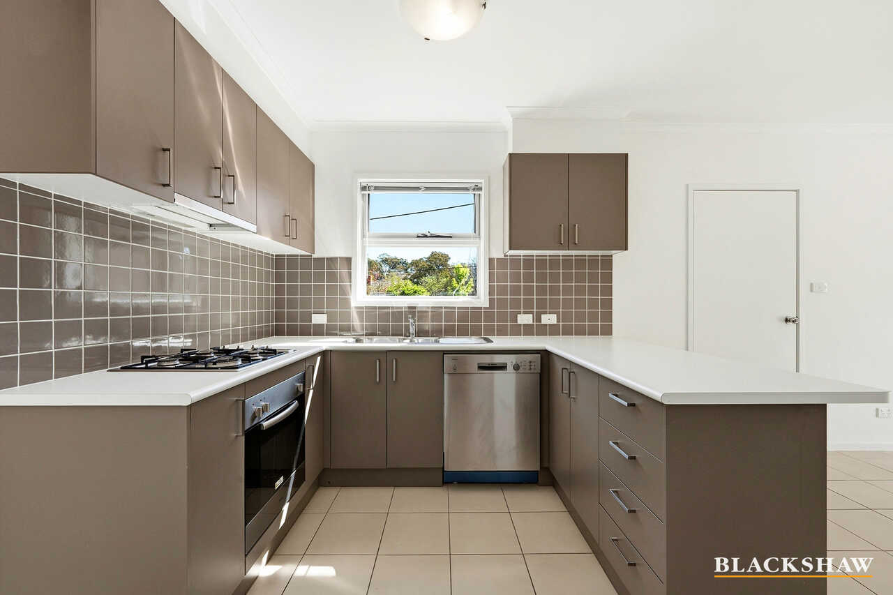 5/4 Taroona Place Lyons