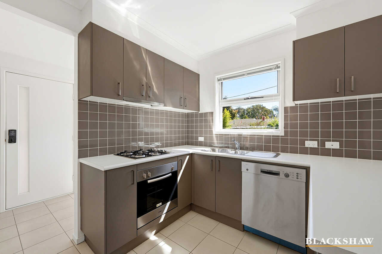 5/4 Taroona Place Lyons