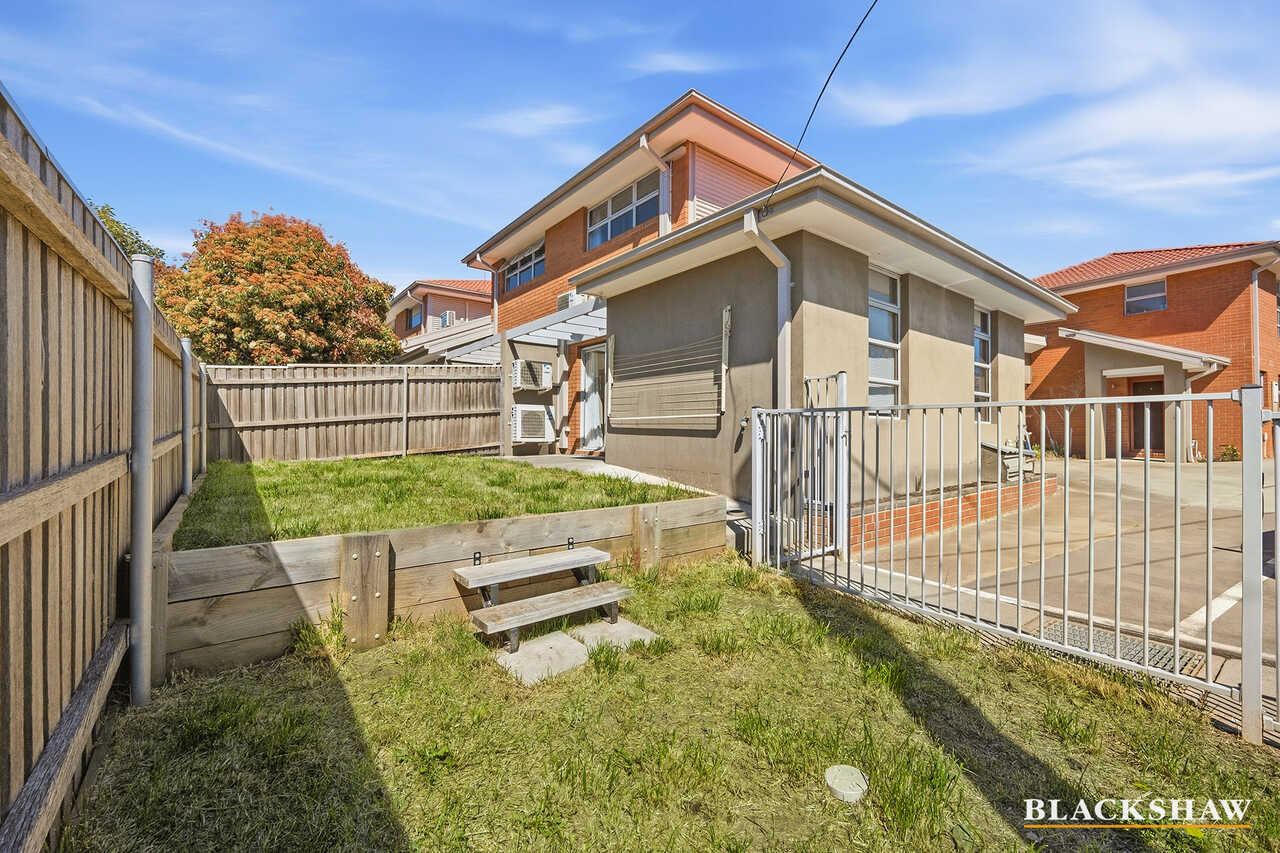 5/4 Taroona Place Lyons