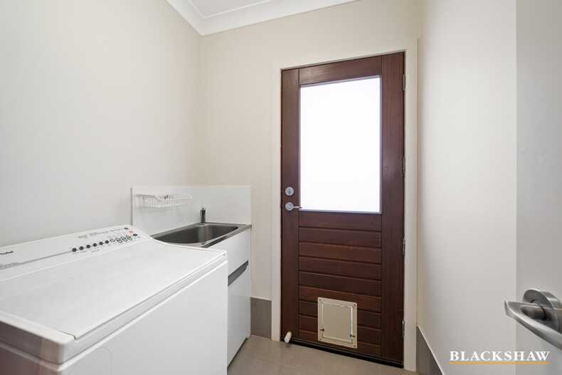 7 Lacewing Street Wright 7 Lacewing Street Wright