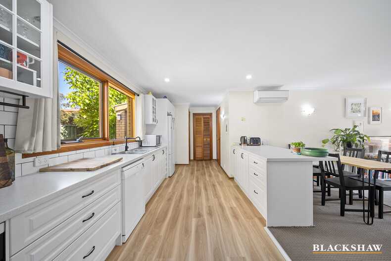 5/24 Booth Street Queanbeyan