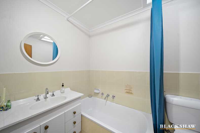 5/24 Booth Street Queanbeyan