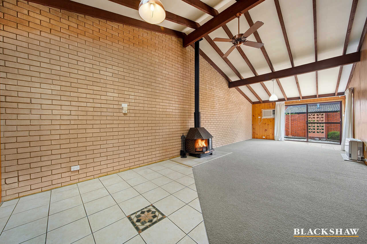 2/3 Hakea Street Queanbeyan