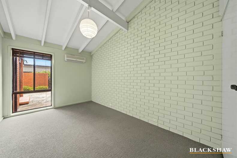 2/3 Hakea Street Queanbeyan 2/3 Hakea Street Queanbeyan