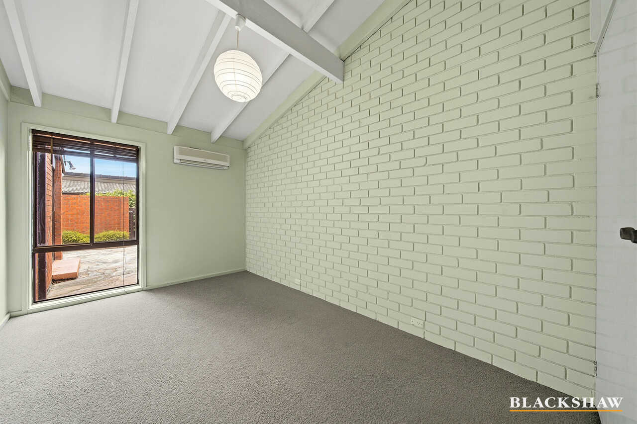 2/3 Hakea Street Queanbeyan