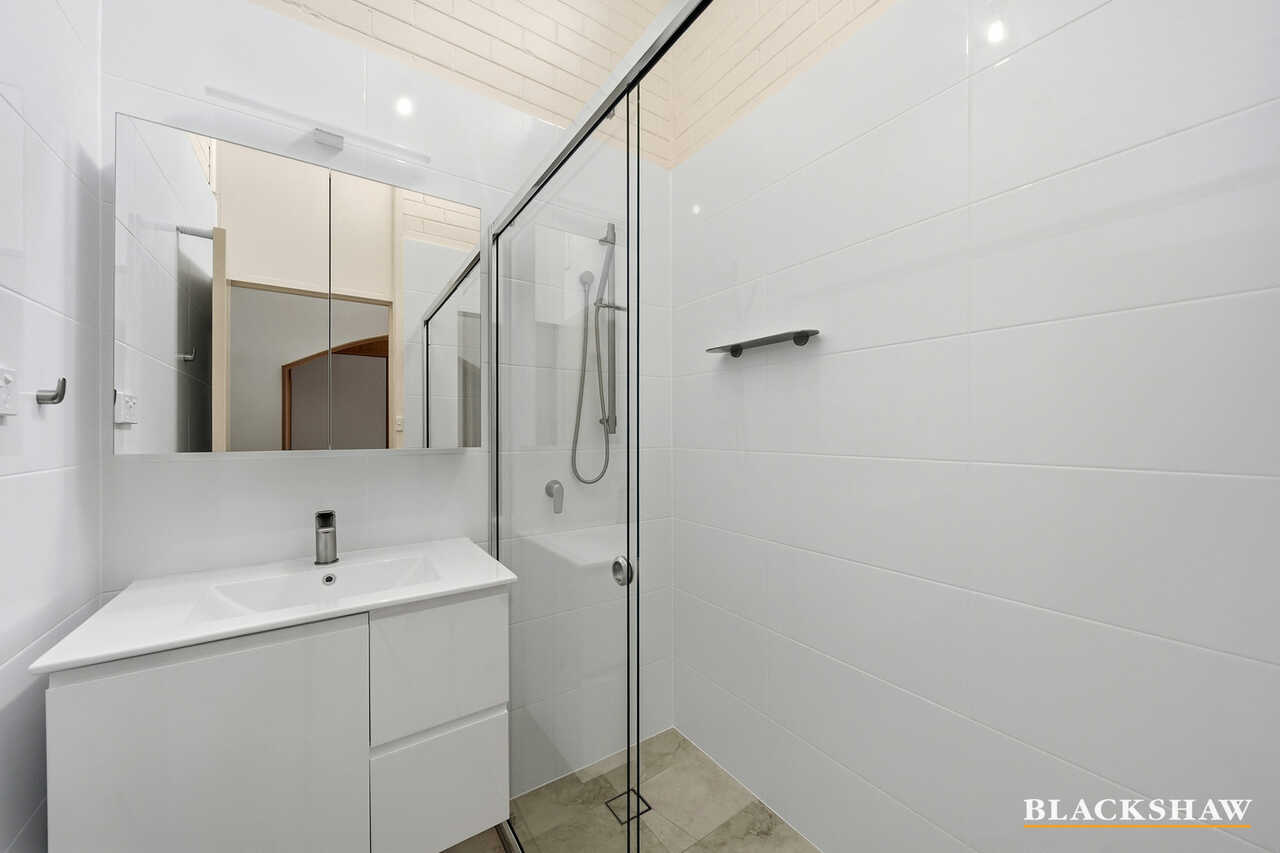 2/3 Hakea Street Queanbeyan