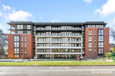201/21 Captain Cook Crescent Griffith