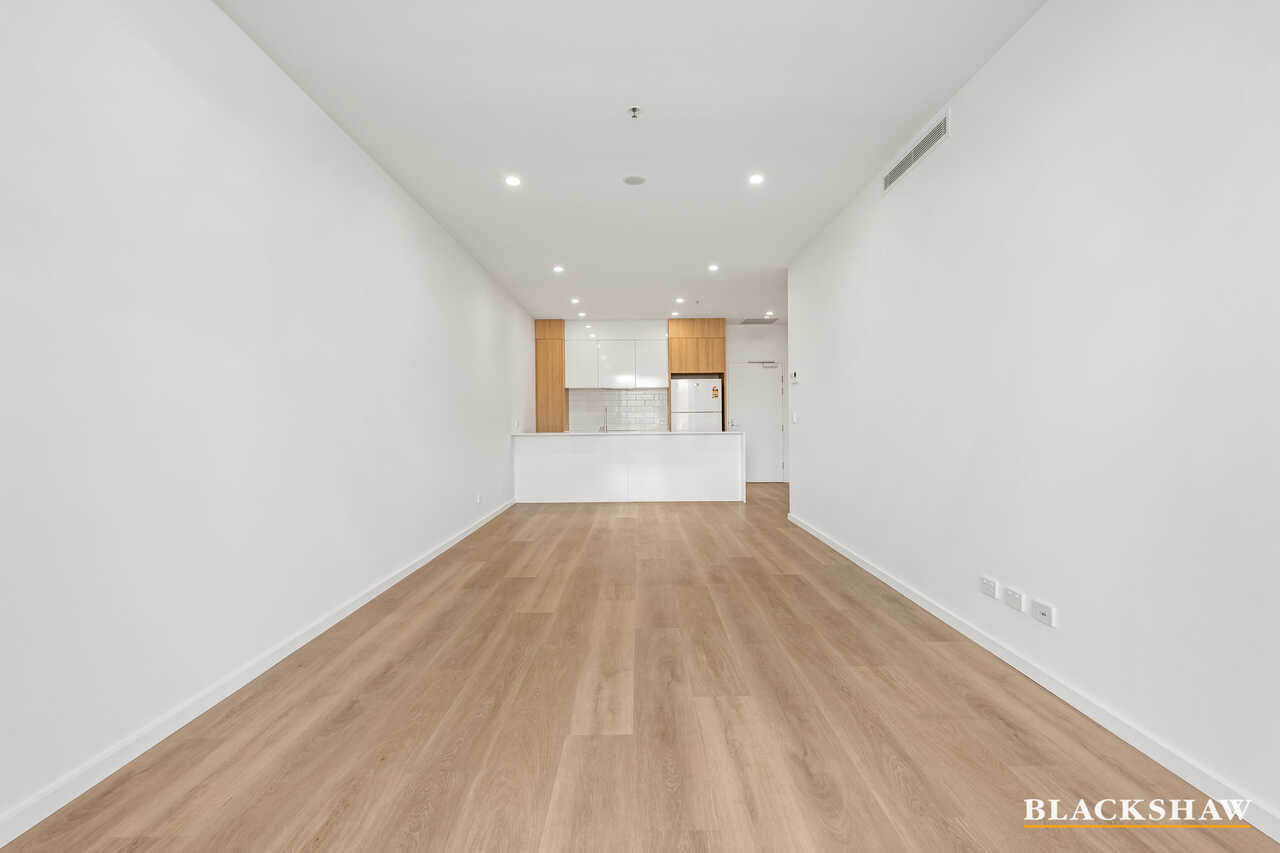 201/21 Captain Cook Crescent Griffith