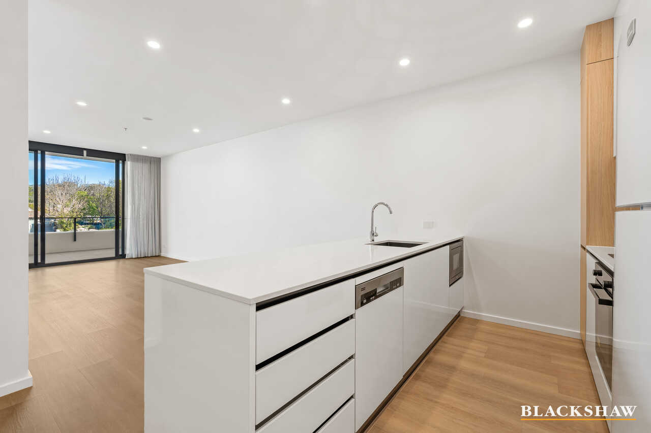 201/21 Captain Cook Crescent Griffith