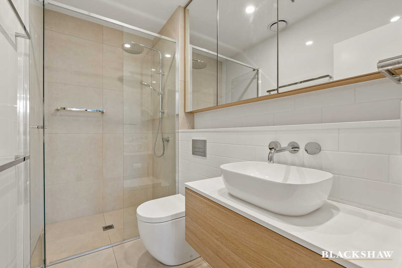 201/21 Captain Cook Crescent Griffith