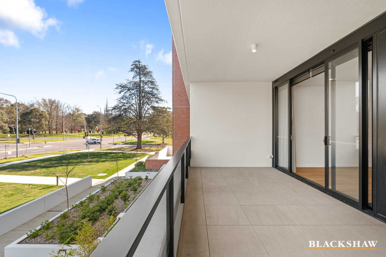 201/21 Captain Cook Crescent Griffith